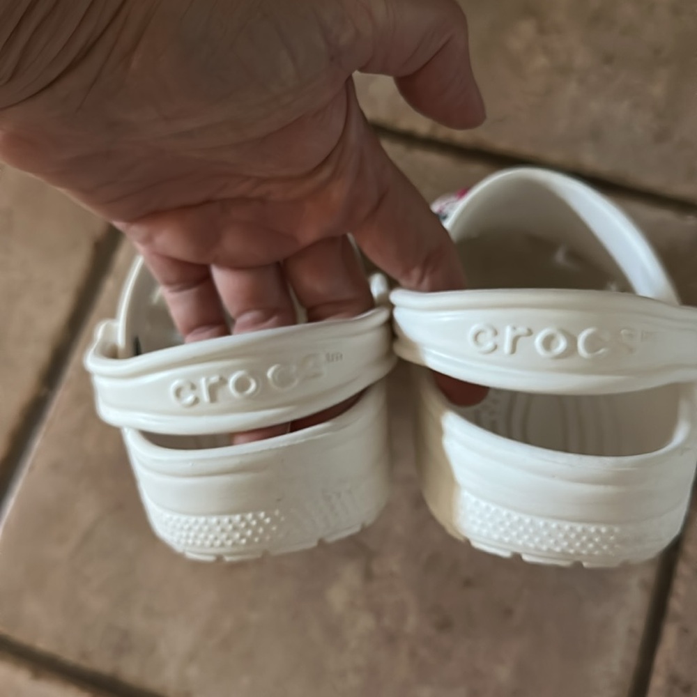 White Crocs Kids Classic Clog With Jibbitz - Picture 3 of 4